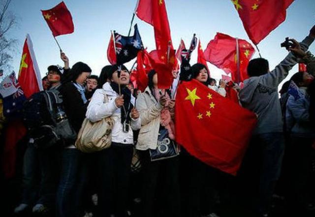 救援受困的向导